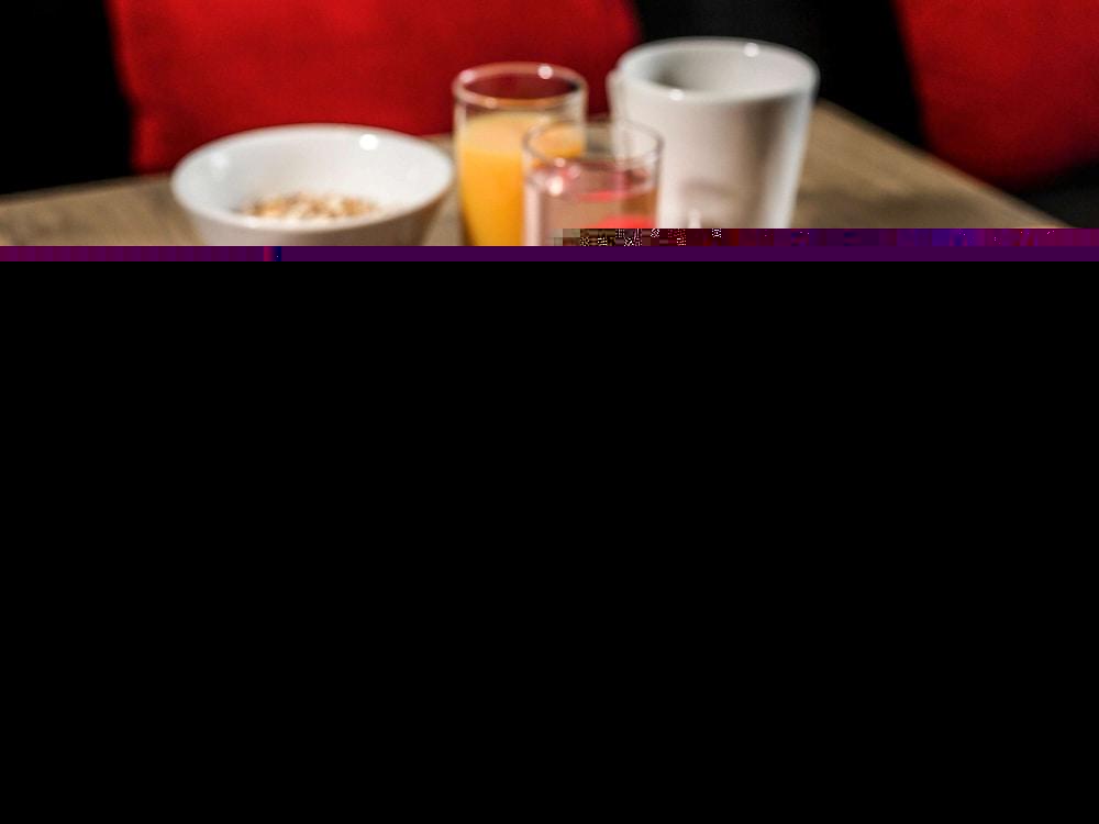 อองคอร์ บอสตัน ฮาร์เบอร์ Hotel เอเวอเรตต์ ภายนอก รูปภาพ A typical breakfast at a hotel